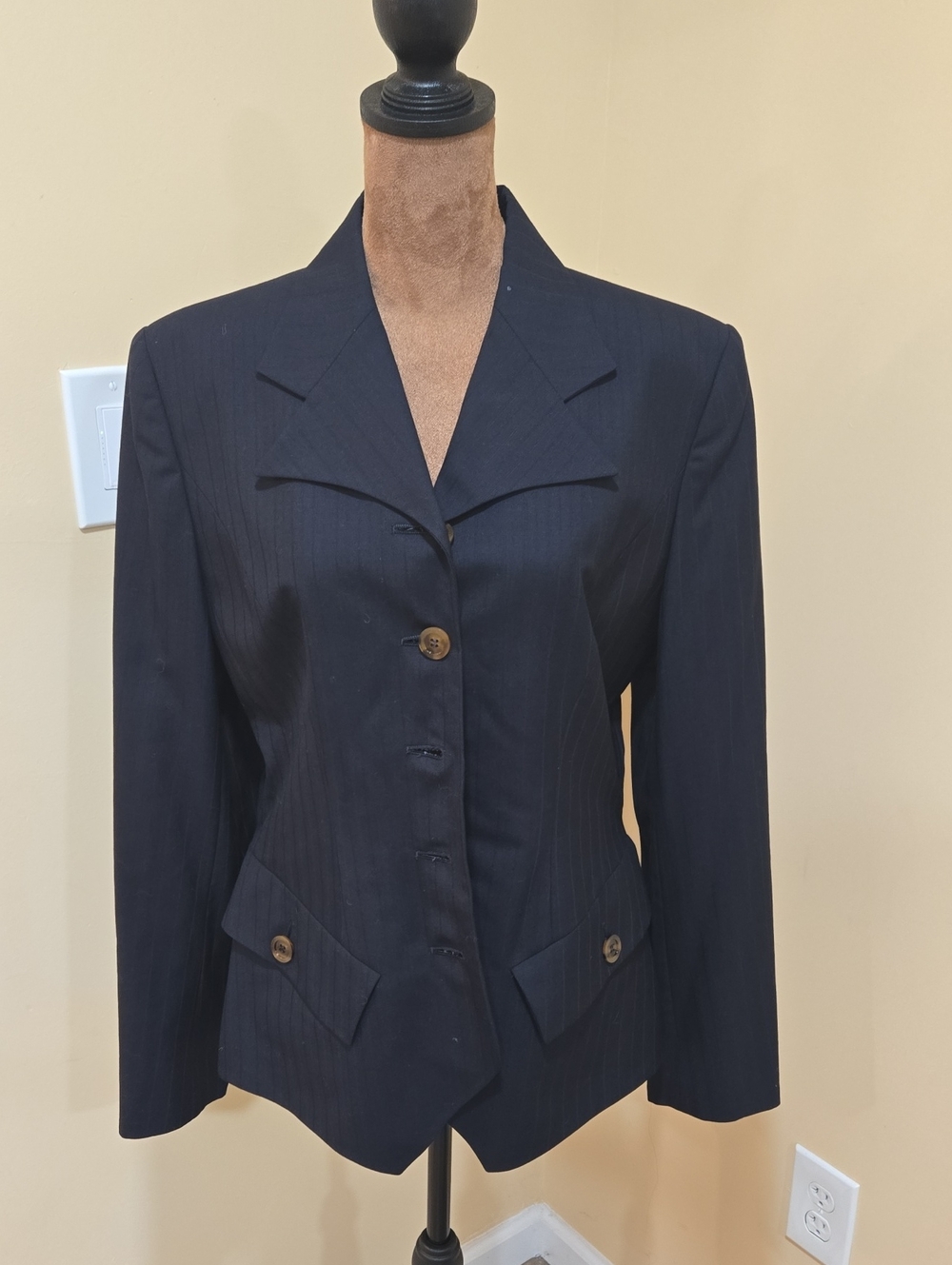 INES DE LA FRESSANGE NAVY Pinstripe Blazer!
